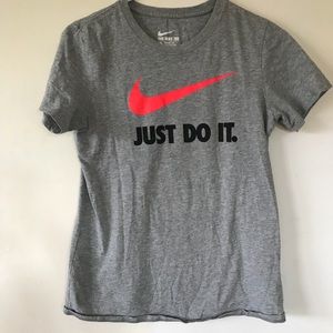 NIKE TEE
